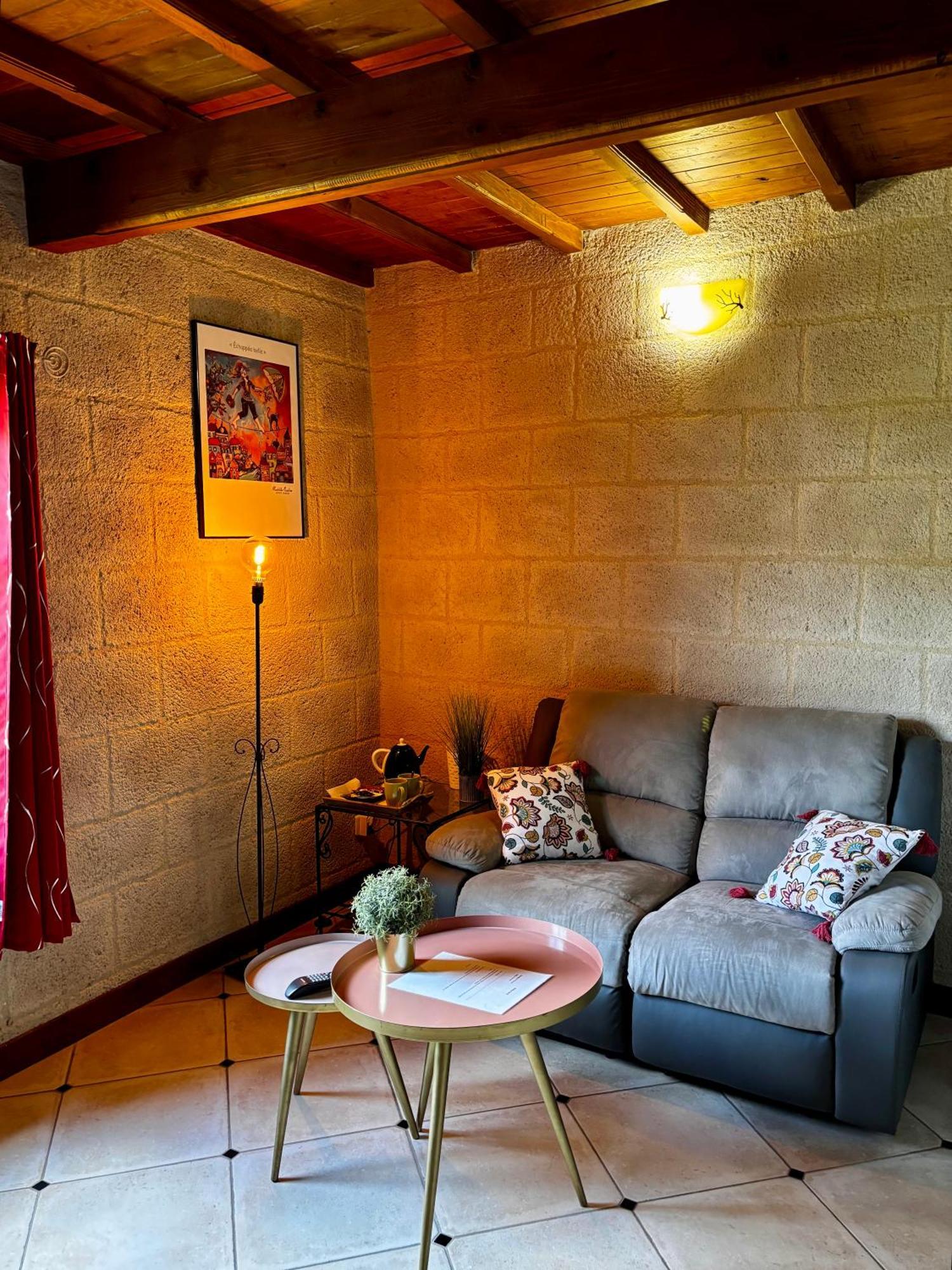 Les Galeries De Beaulac Bed & Breakfast